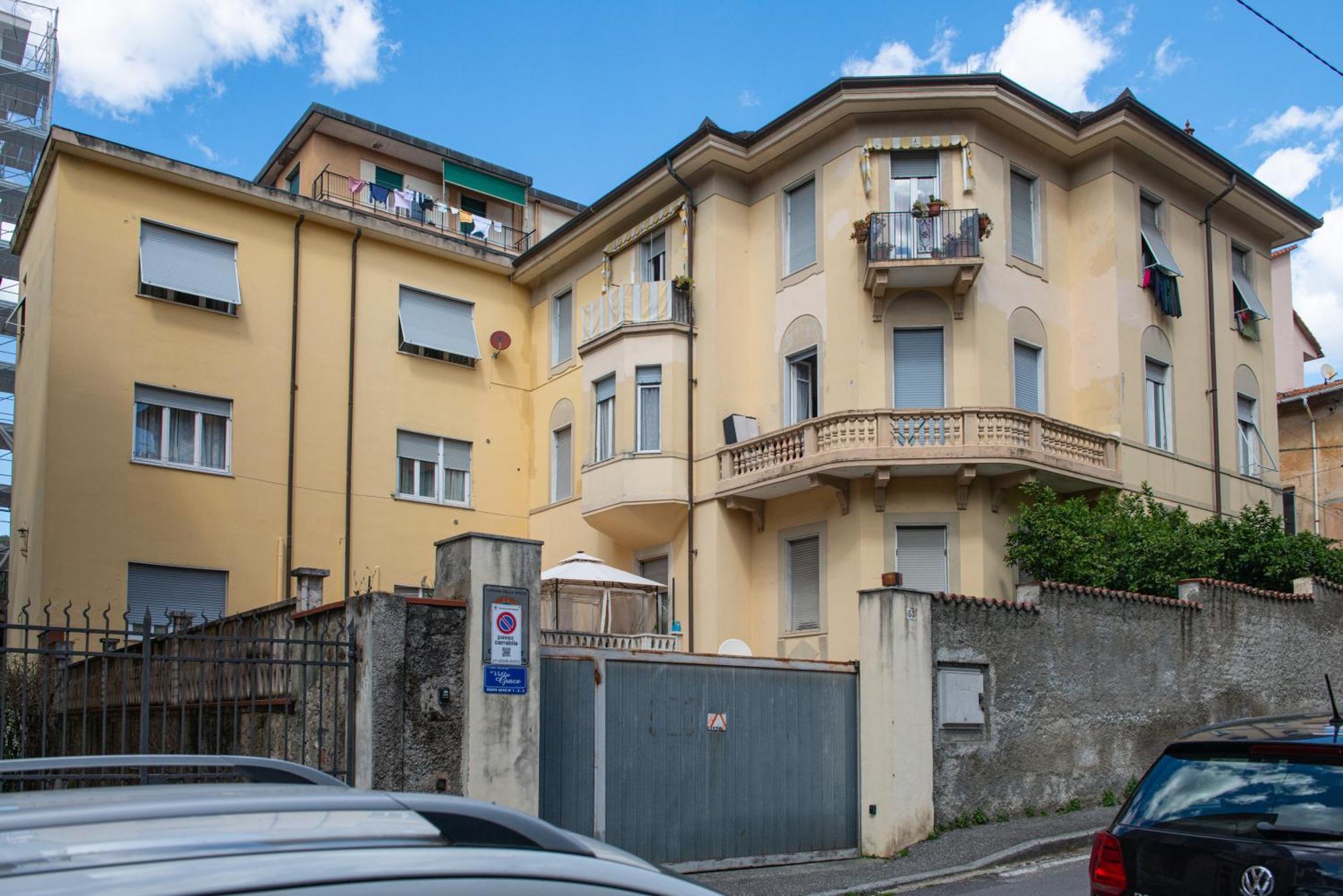 Charlotte Appartamento Con Parcheggio, 5 Terre, Vicino Stazione Специя Екстериор снимка